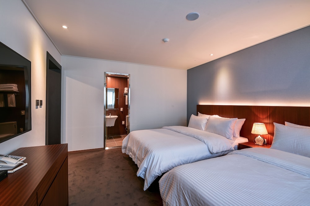 Sea & Moon Tourist Hotel 21/51
