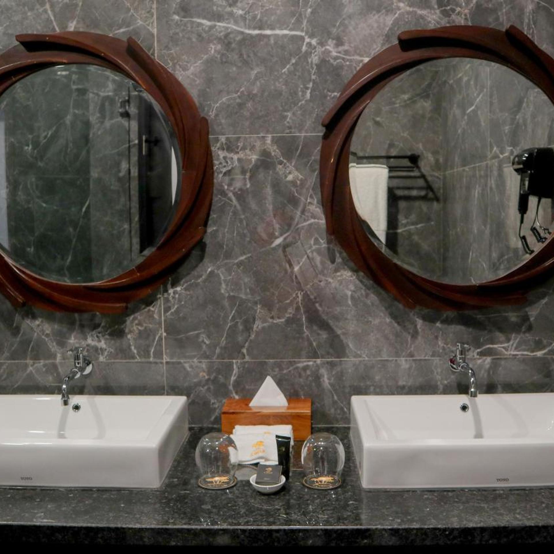 JL World Hotel Dili 47/50