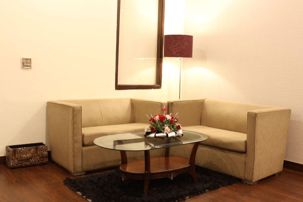 Humble UNA Smart Amritsar 12/28