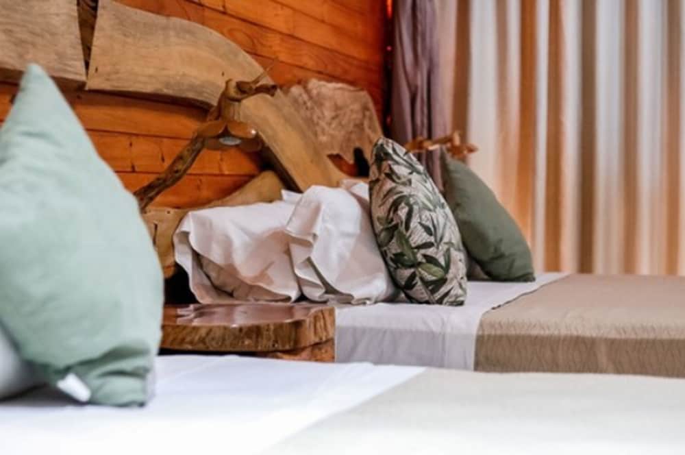 Tupa Lodge 17/71