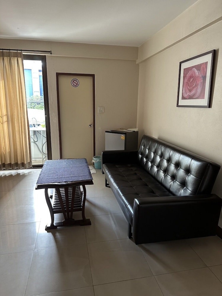Chantra Mansion 26/34
