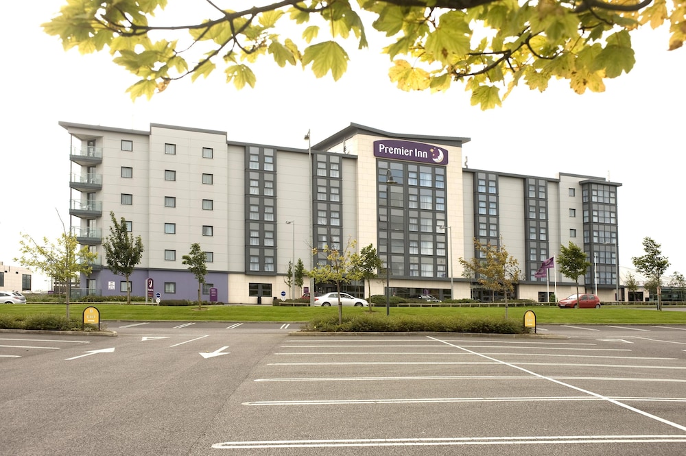 Premier Inn Dublin Airport Hotel 33/38