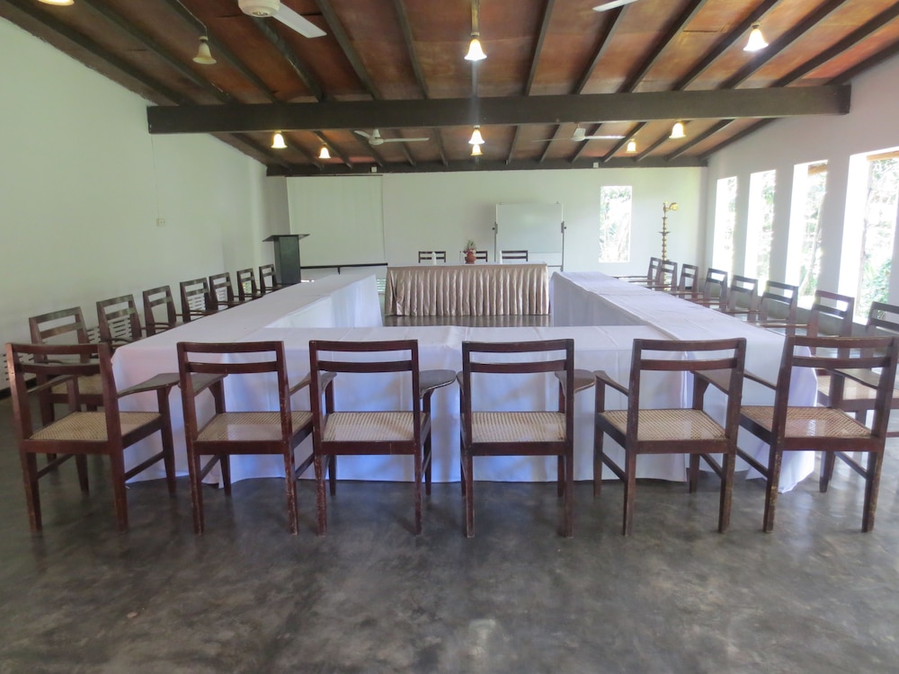 Oruthota Chalets 49/68