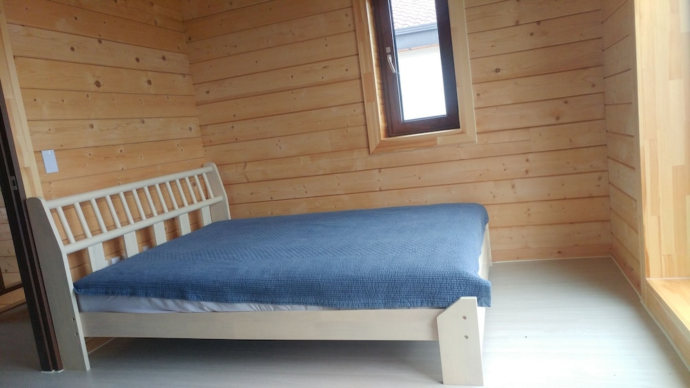 Daegwallyeong Solbawee Log-Housing Pension 9/22