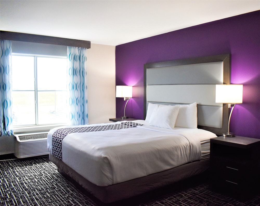 La Quinta Inn & Suites by Wyndham Pharr North McAllen 23/58
