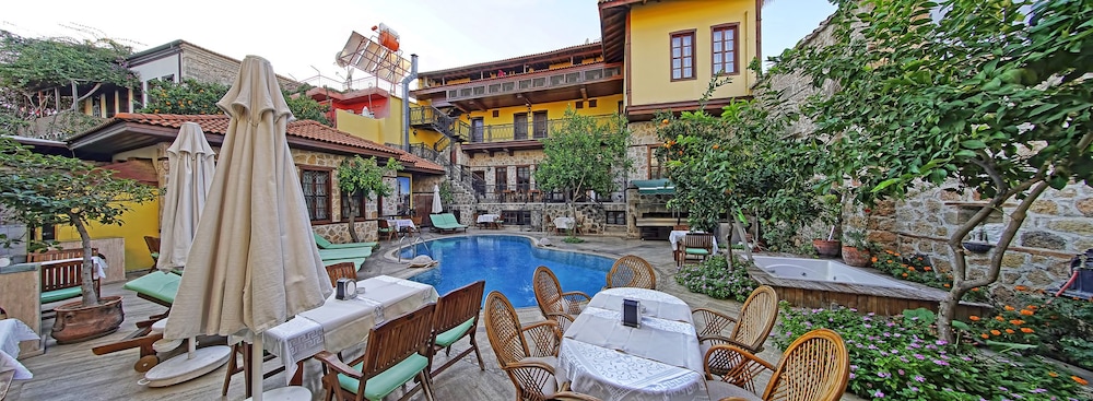 La Paloma Hotel 41/50