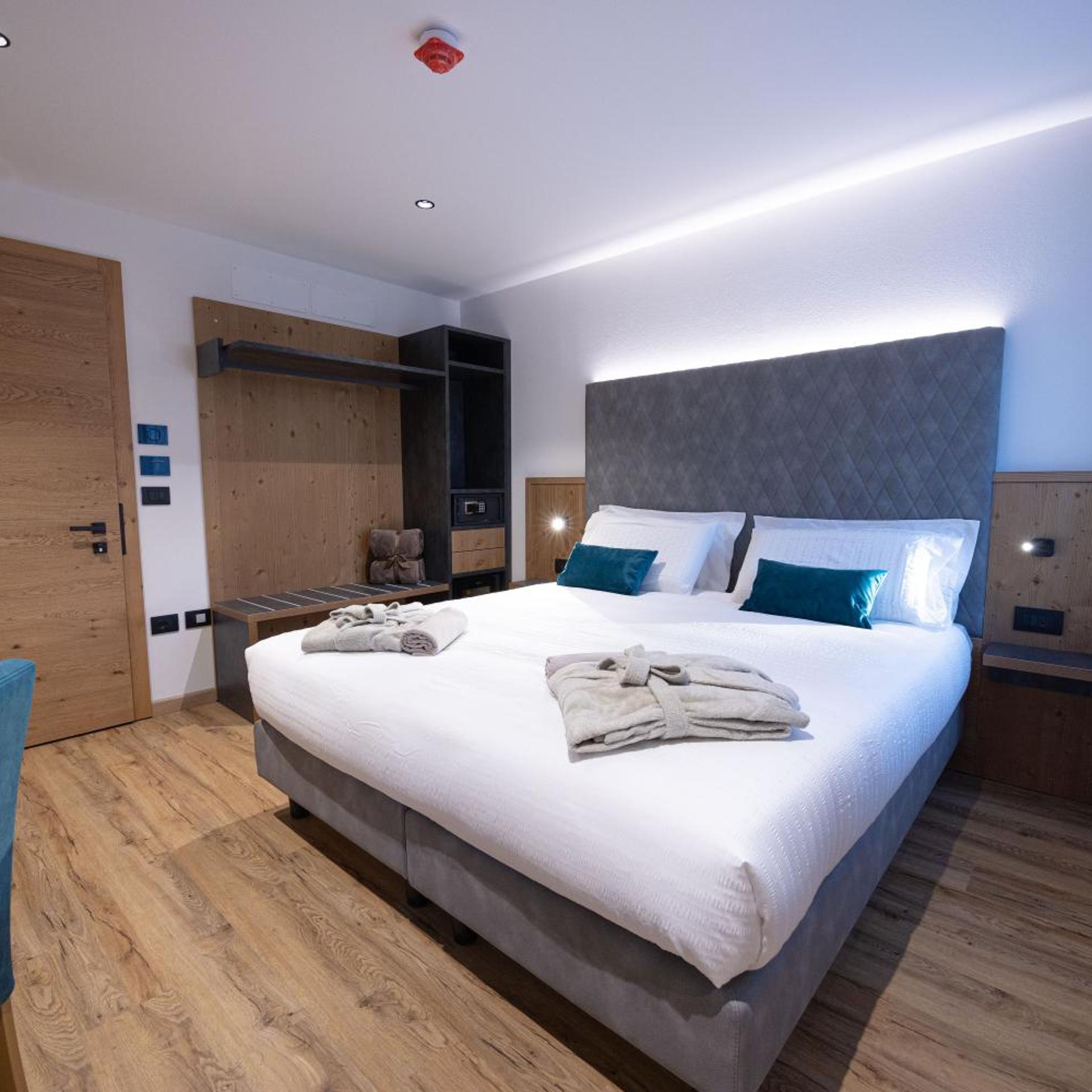 HOTEL MARIA 25/55
