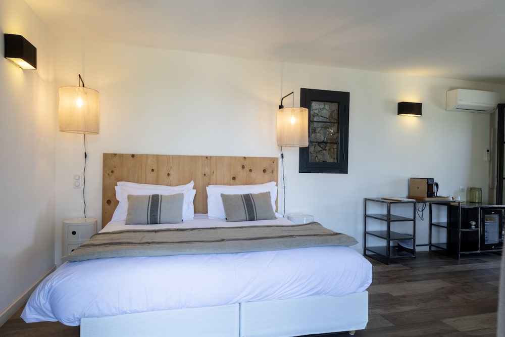 Hotel Case Latine 7/50