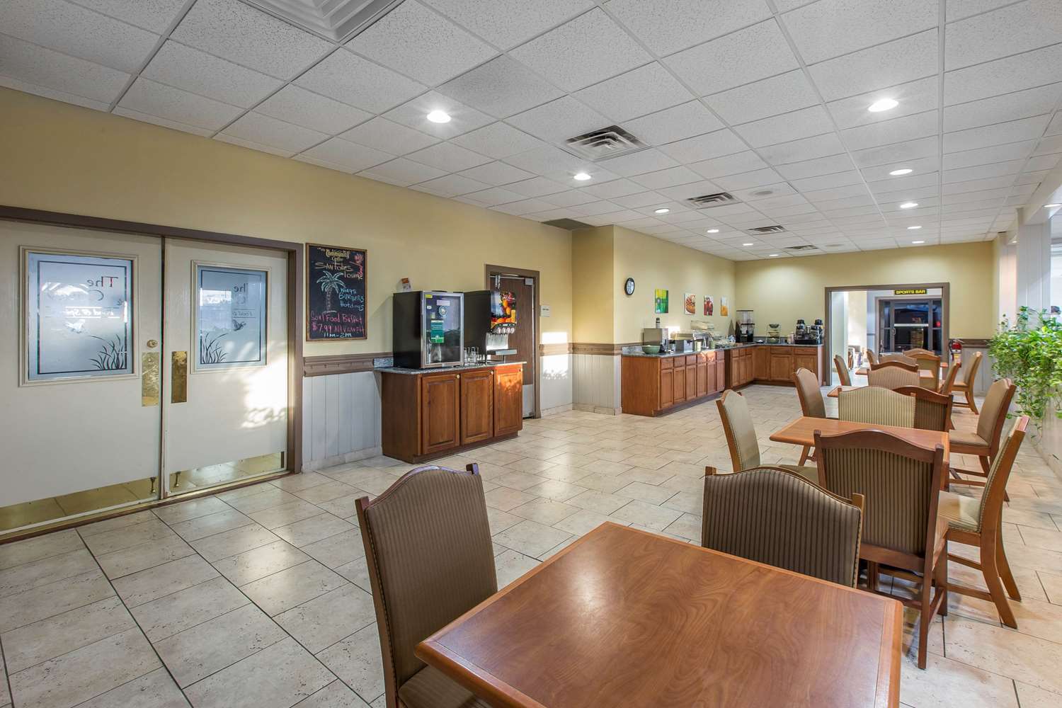 Quality Inn & Suites Conference Center 17/19