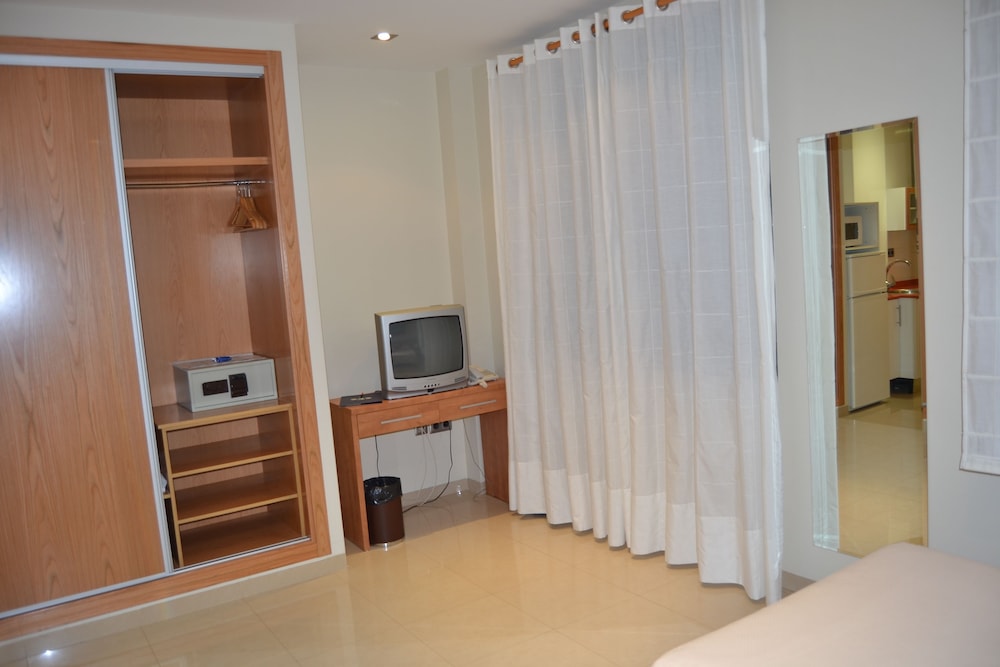 Apartahotel Bahia 33/50