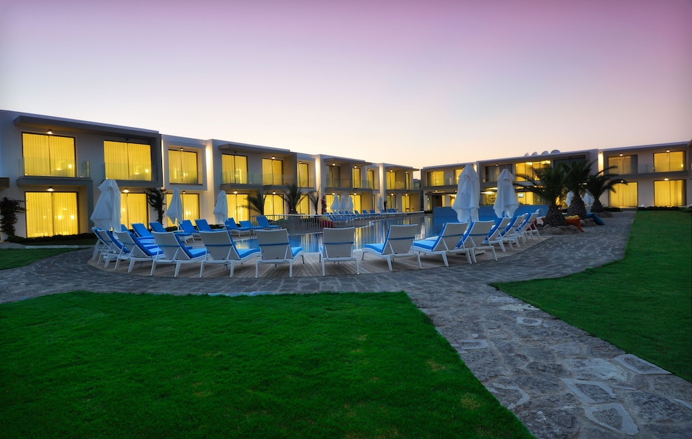 Lugga Boutique Hotel and Beach 29/43
