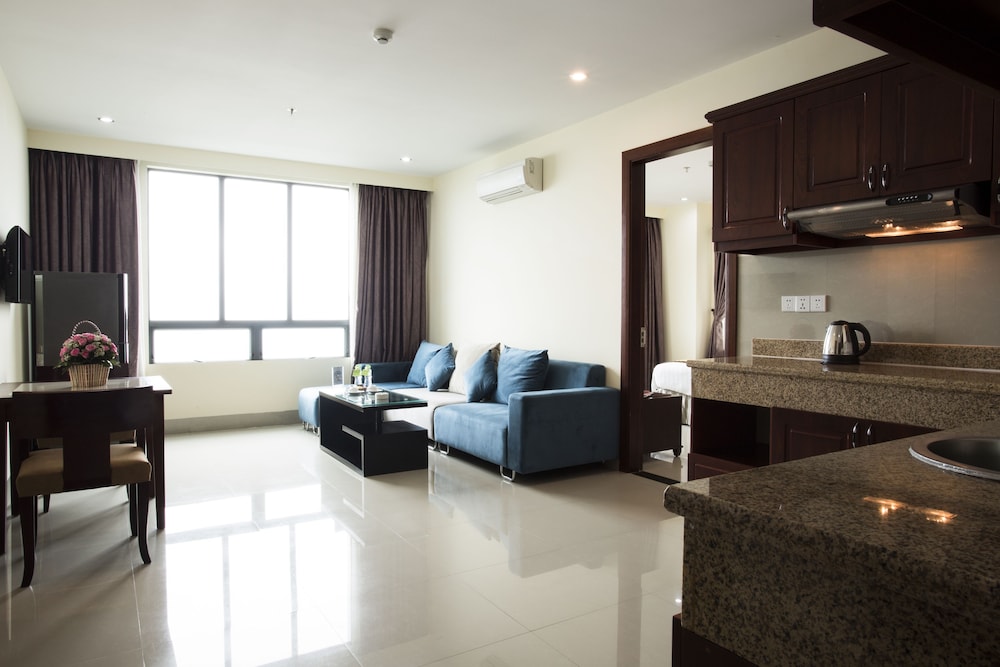 Sea Front Hotel 49/70