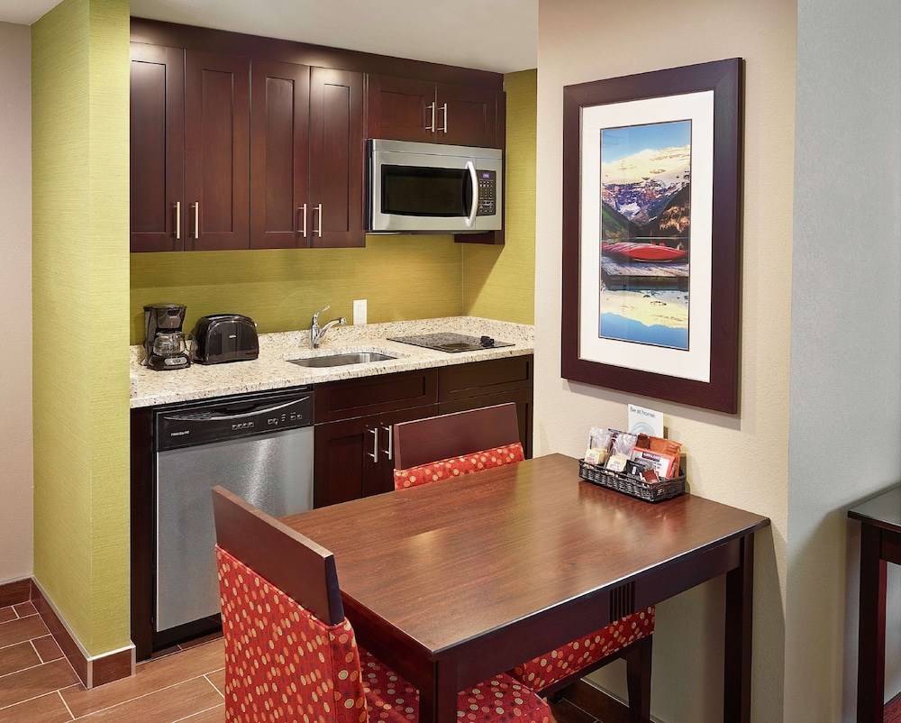 Homewood Suites by Hilton Calgary-Airport, Alberta, Canada 38/45