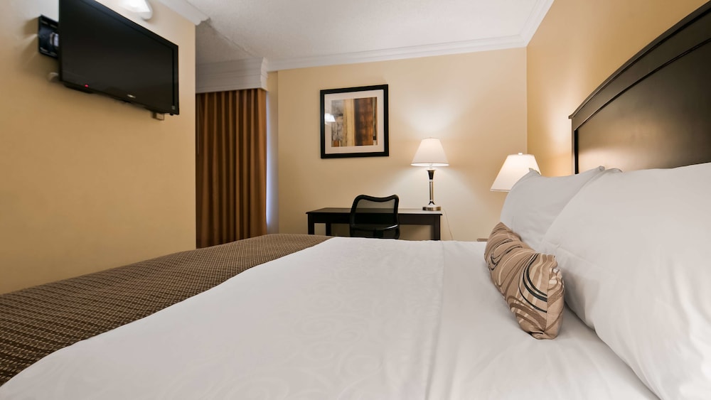 Best Western Plus Burnaby Hotel 15/76