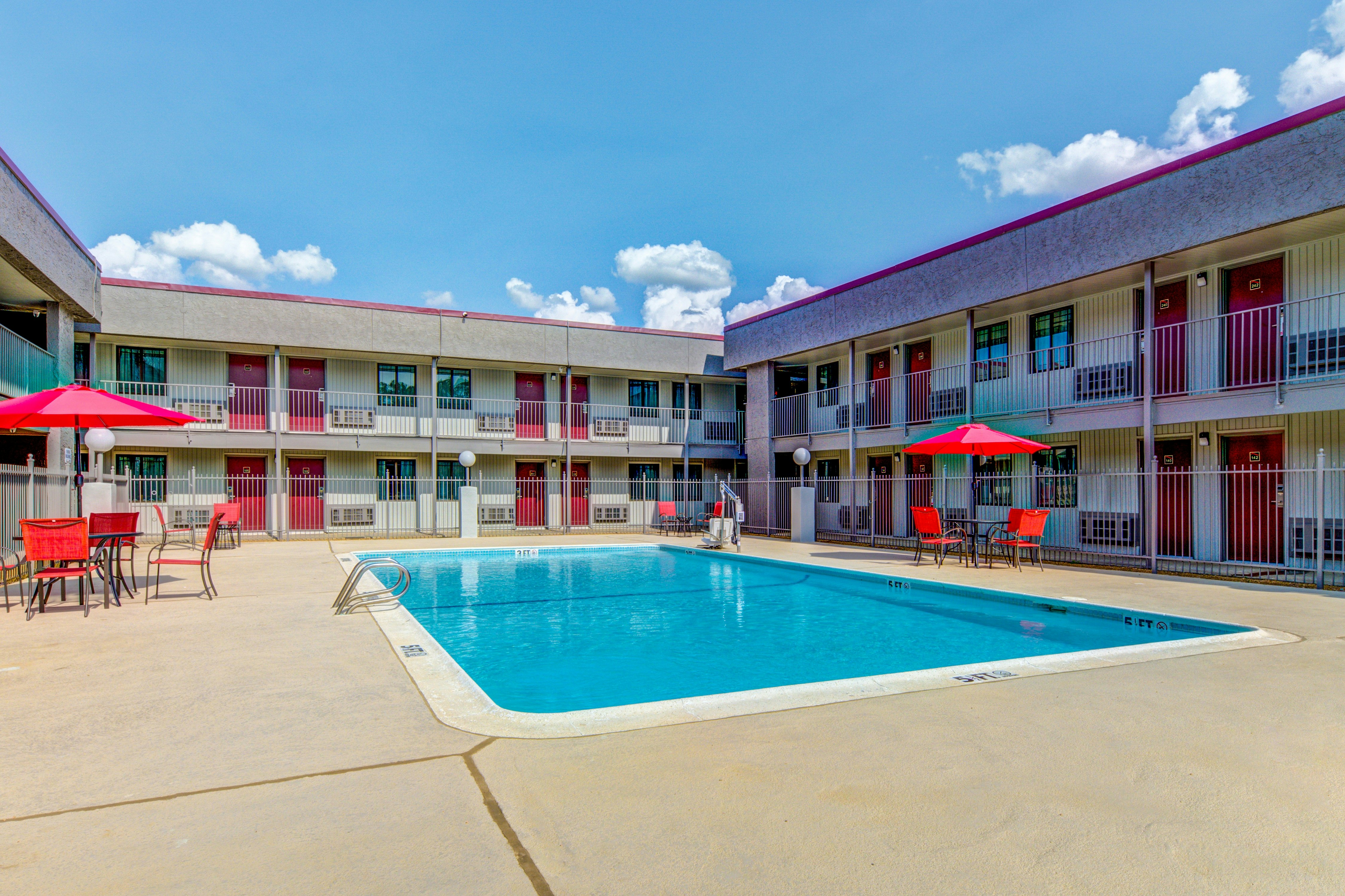 Red Roof Inn Lewisville 43/43
