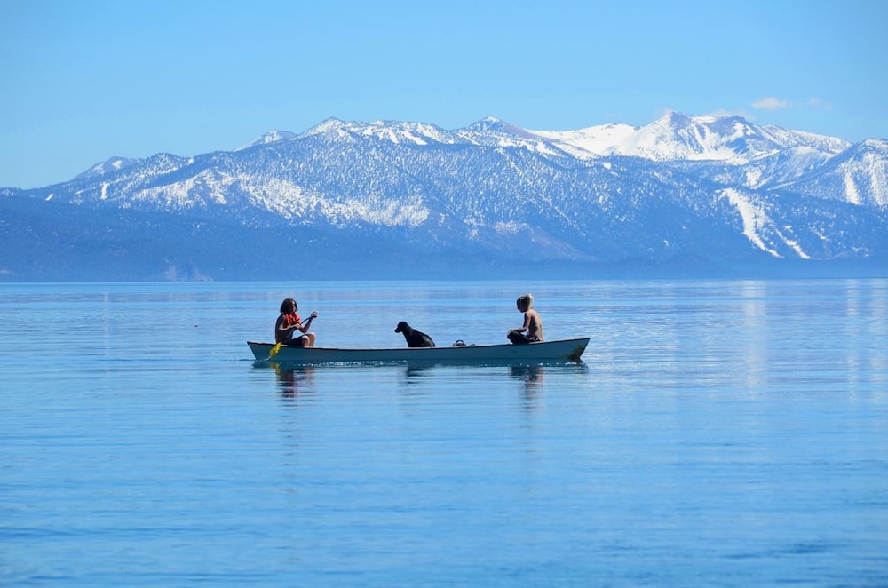Hotel Azure Tahoe 24/39