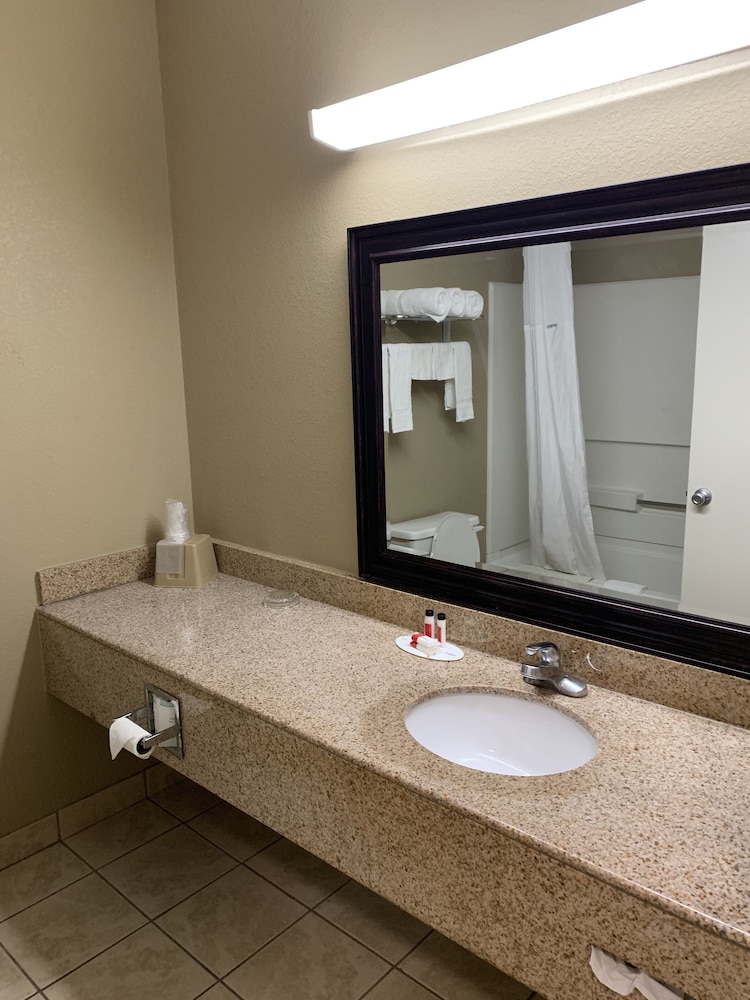 Harmony Hotel Hernando 24/35