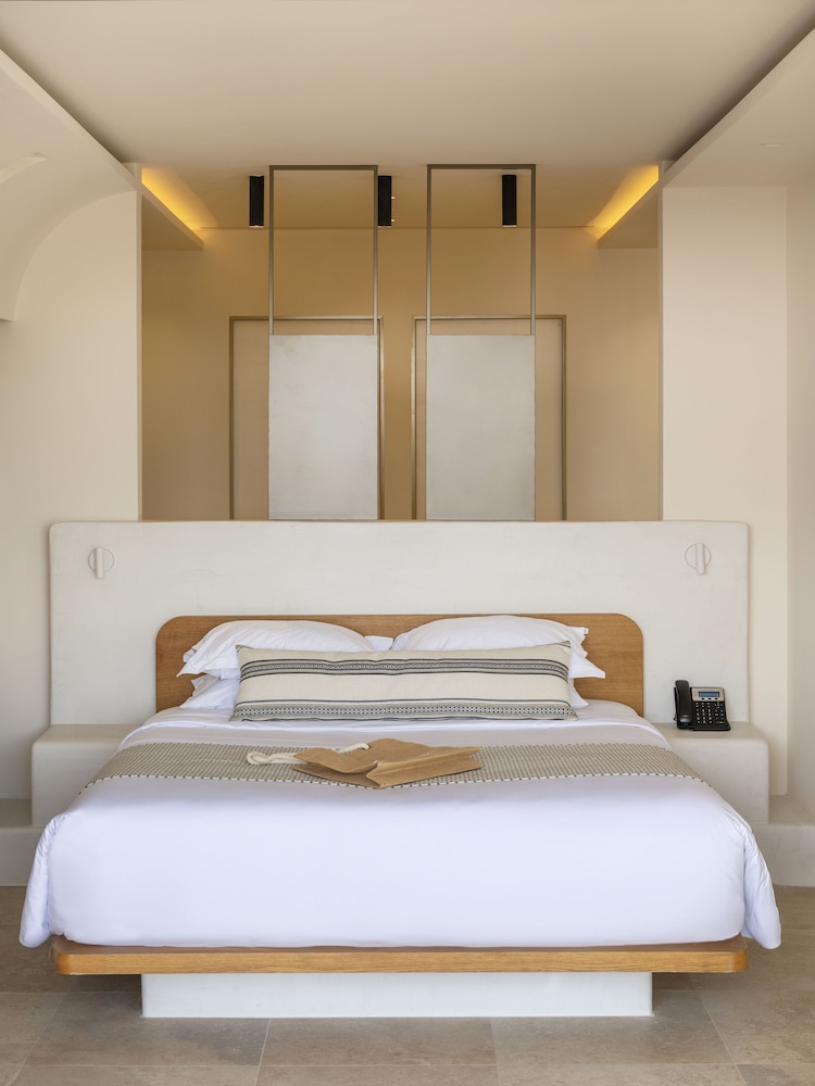 SANTO MINE OIA SUITES 10/45