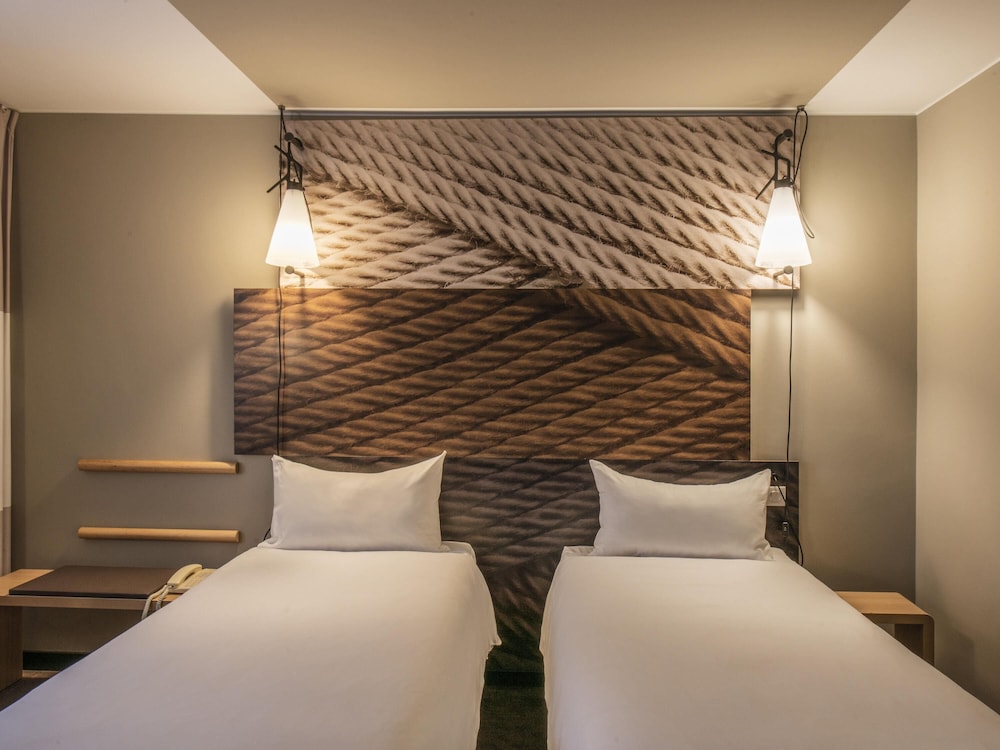غرفة بسريرين منفصلين لذوي الإعاقة، Ibis Poznan Centrum 4/8