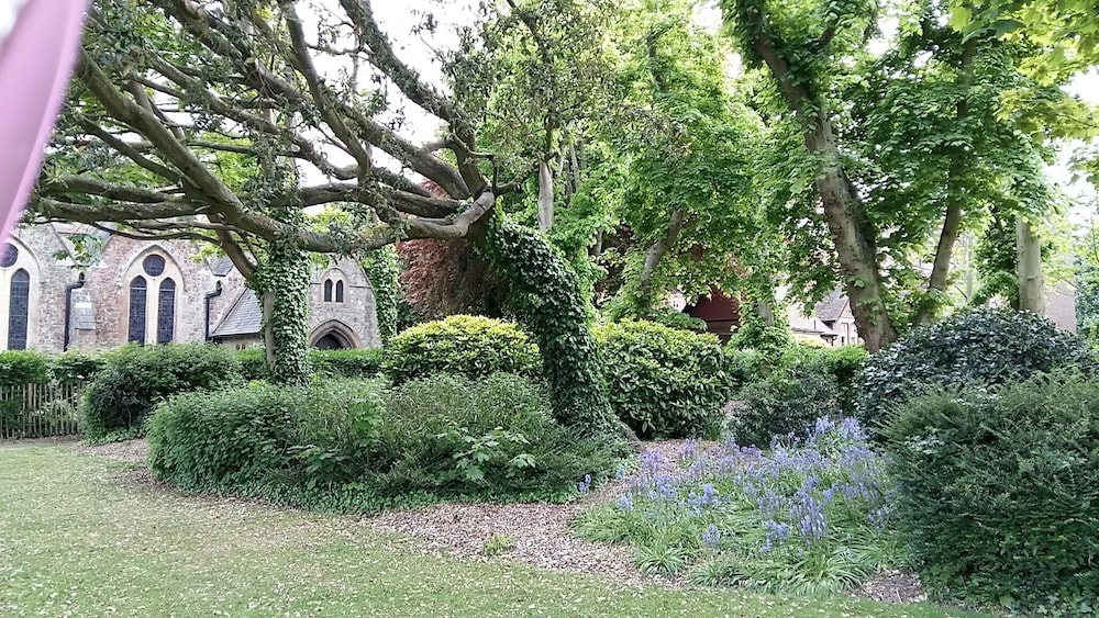 The Wycliffe Guest House 61/70