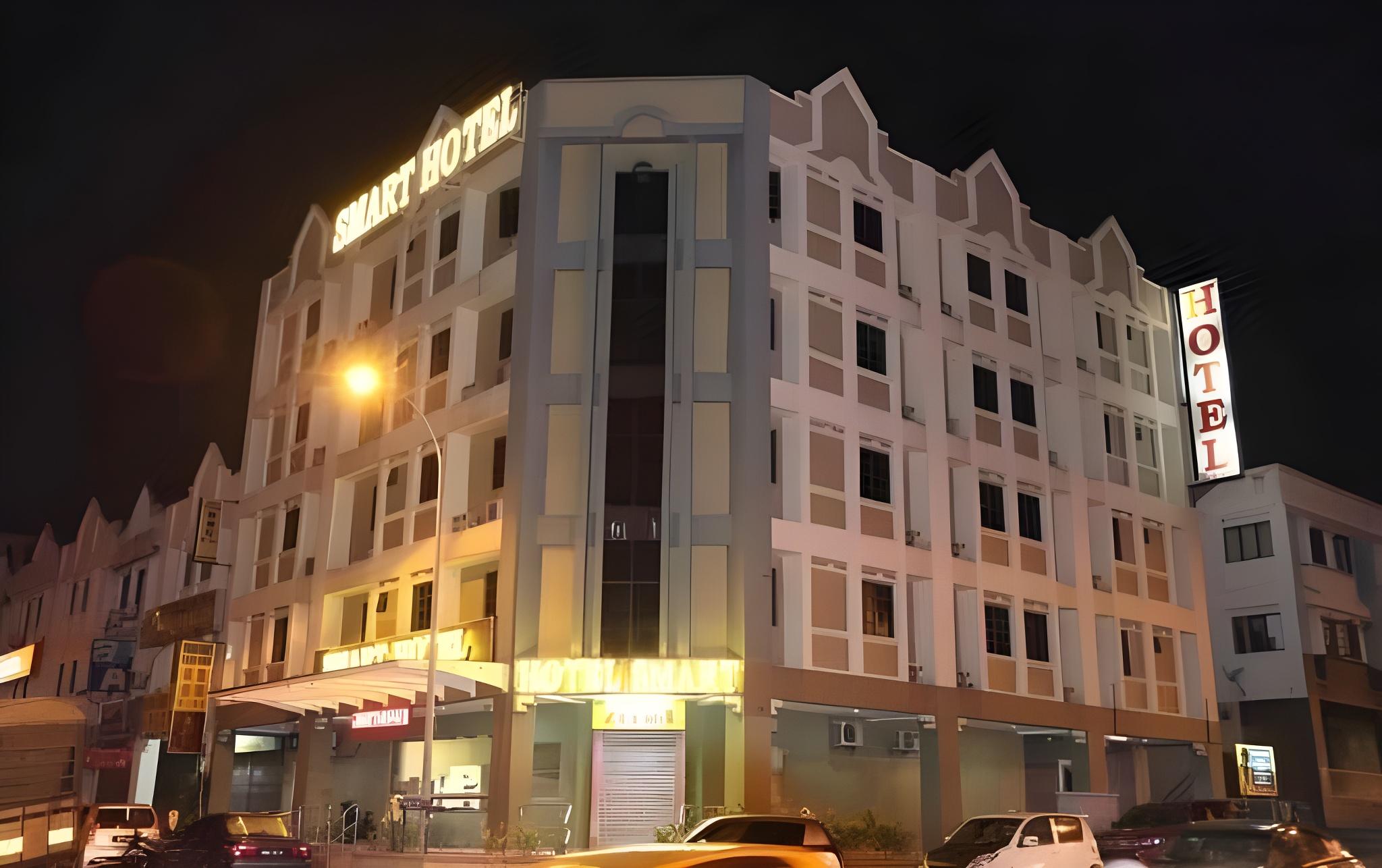 Smart Hotel 8/44