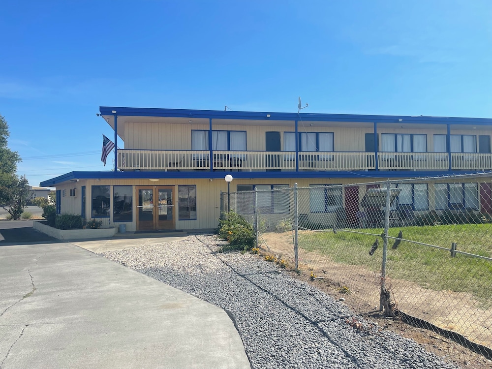 Motel Oasis Inn 2/56