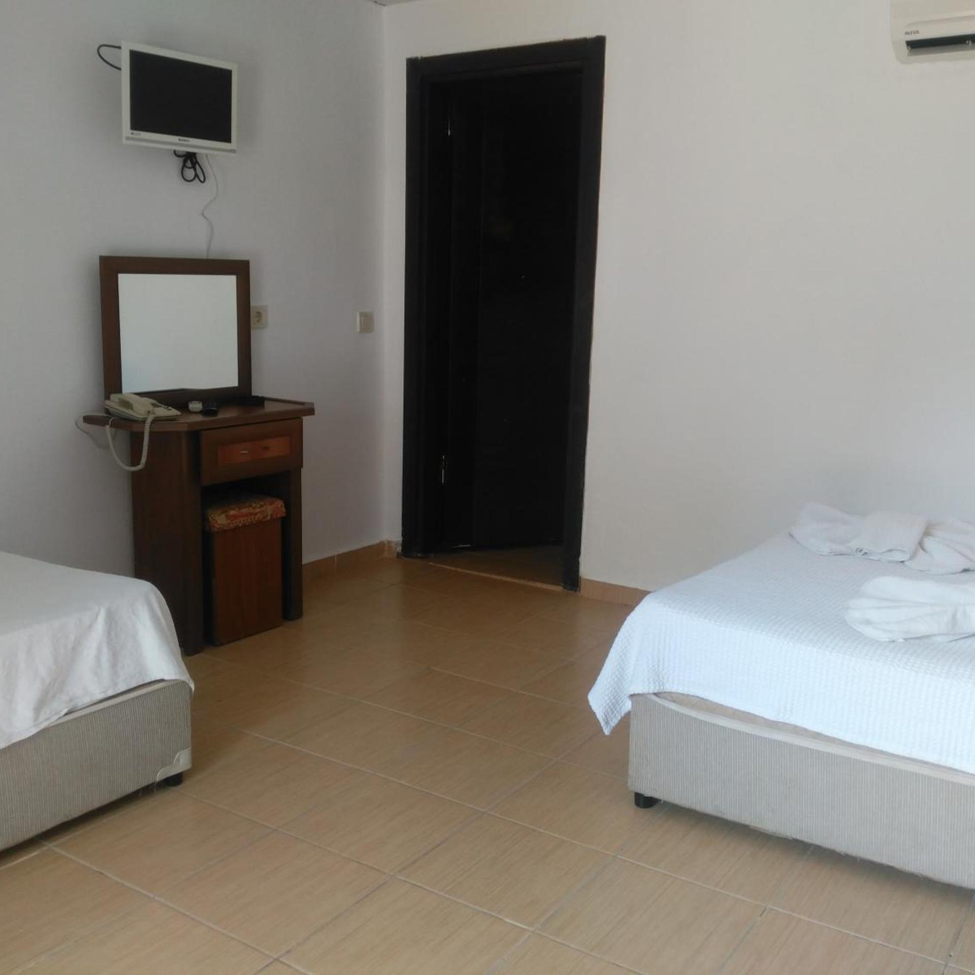 Ugur Hotel 5/35