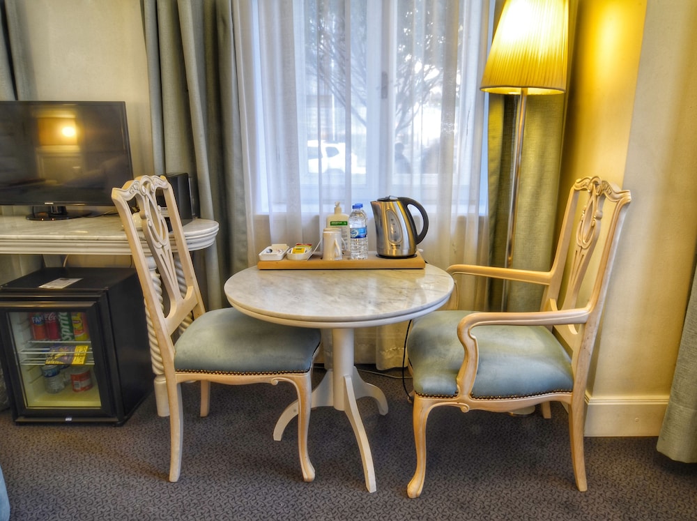 Kar-s Hotel 19/50