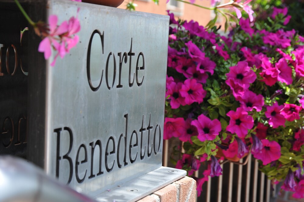 RELAIS CORTE BENEDETTO 2/74