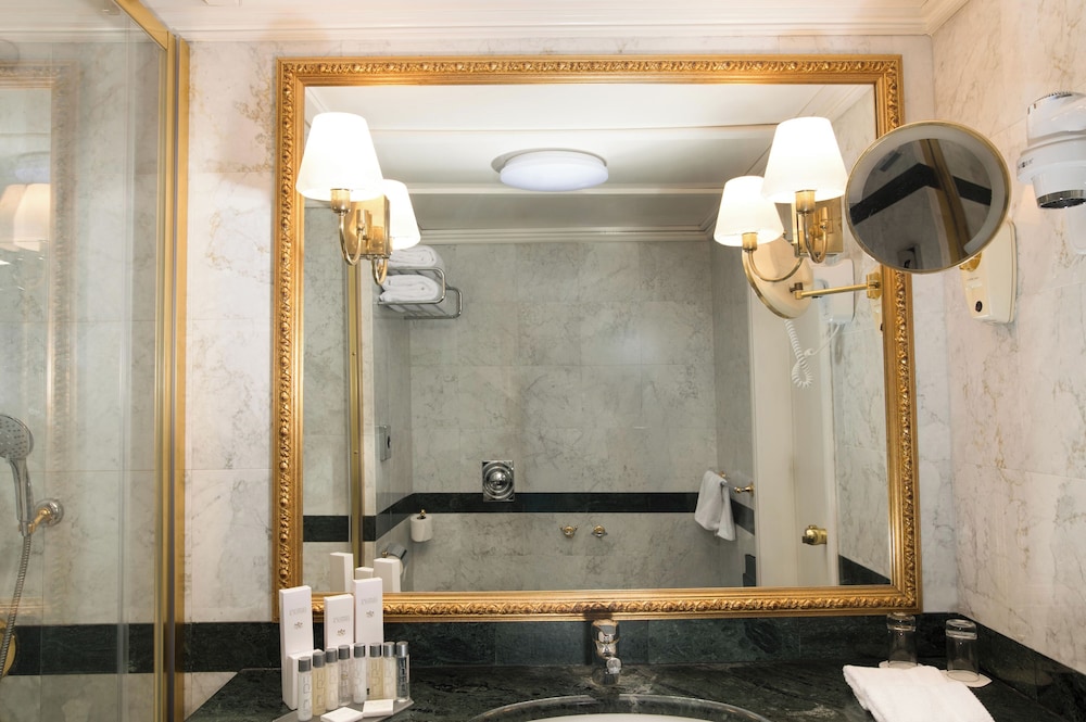 Grand Hotel Bucharest 44/46