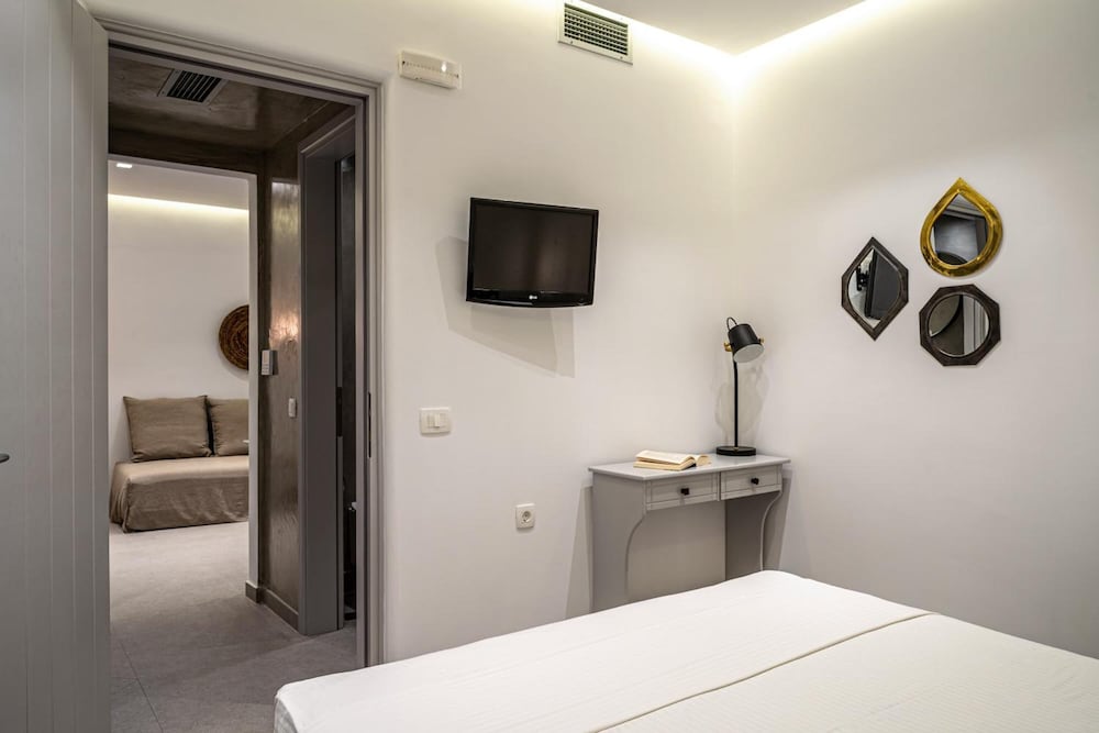 Hippocampus Hotel 37/72