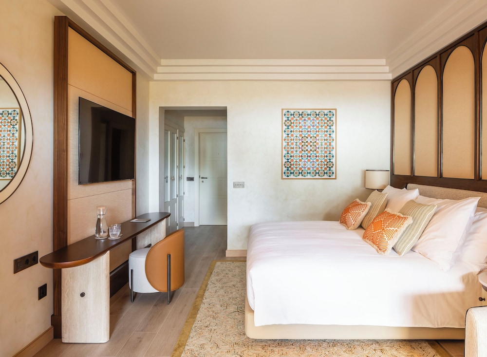 Superior, King Bed