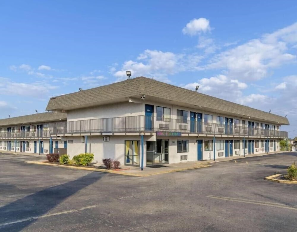 Motel6 Topeka, KS - Northwest 5/54