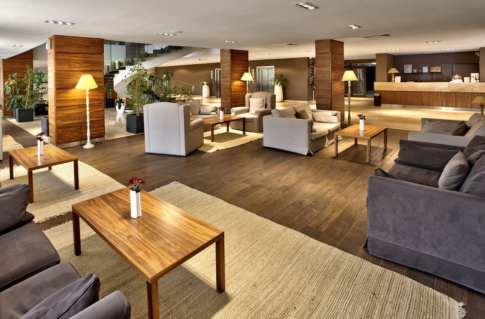Interhotel Sandanski 32/48