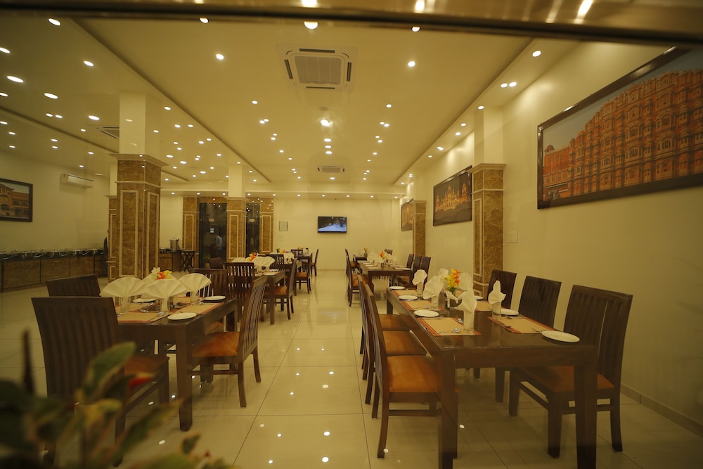 The Amer Valley By Parfait Jaipur 35/49