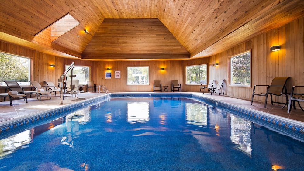 Best Western Plus Windjammer Inn & Conference Center 5/46