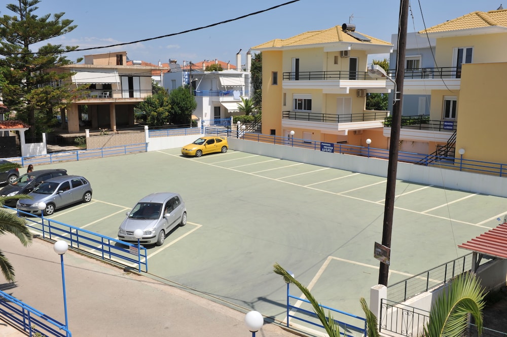Adonis Hotel 46/57