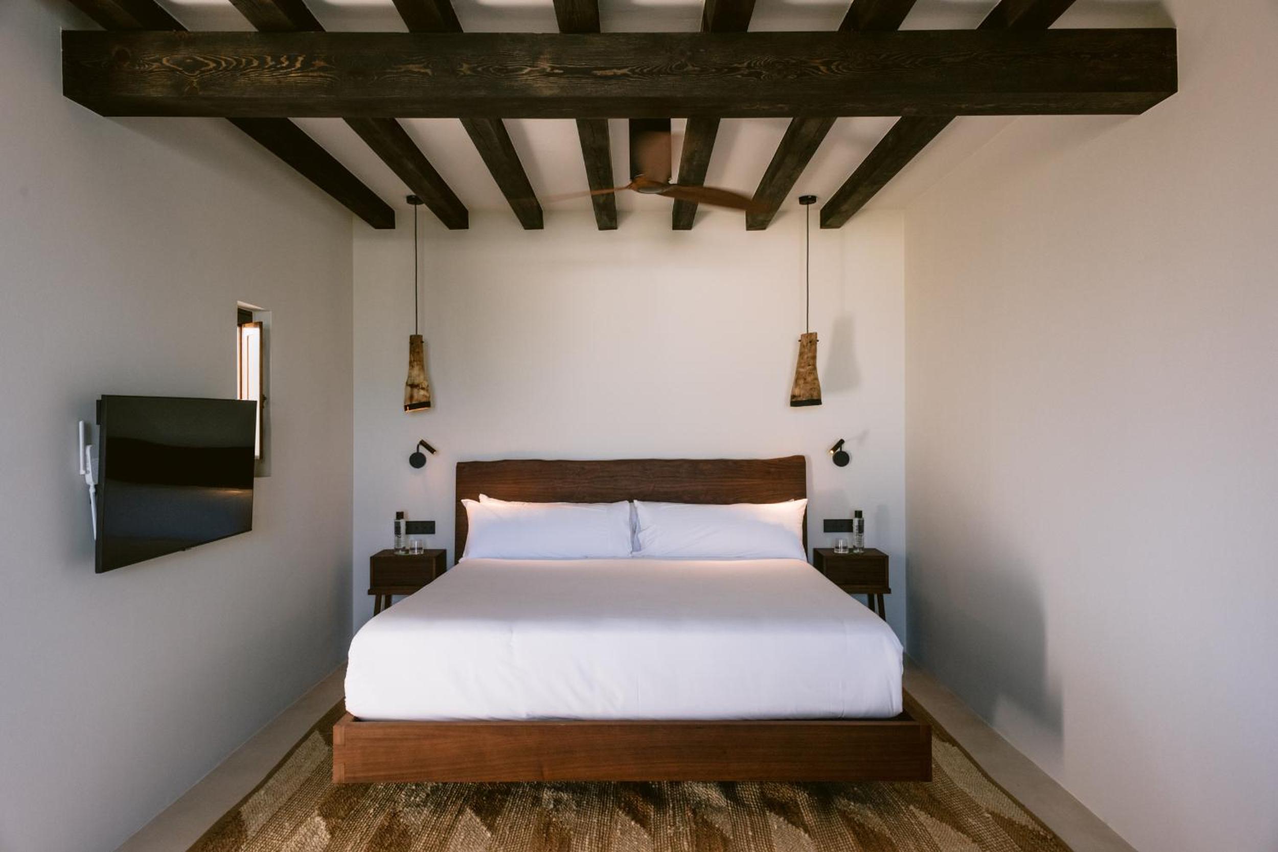 Room, King Bed, Casa Maca 5/10