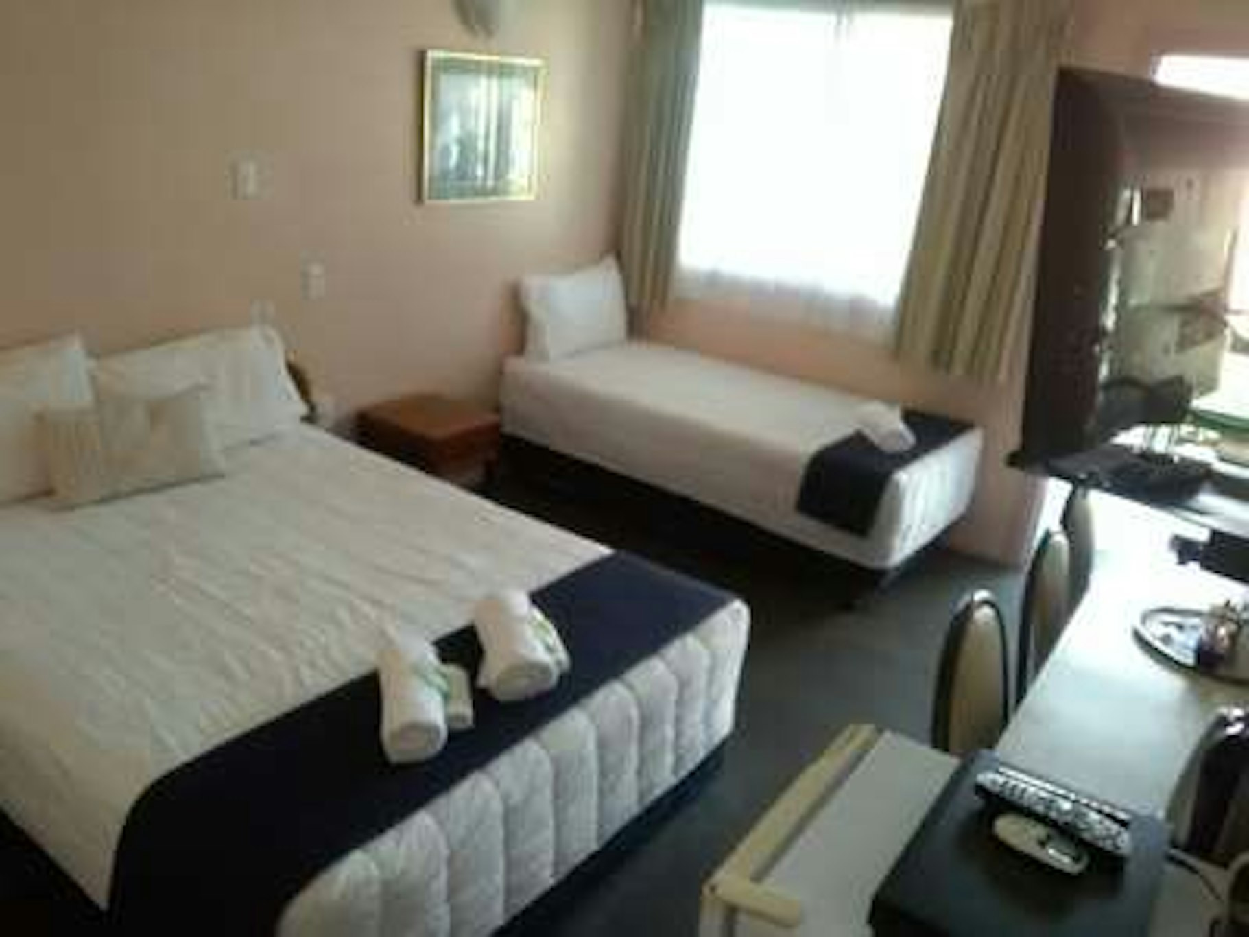 CIVIC MOTEL GRAFTON 5/37