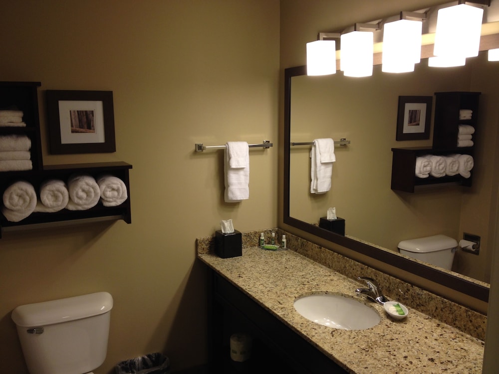 Grandstay Hotel Amp Suites 15/53