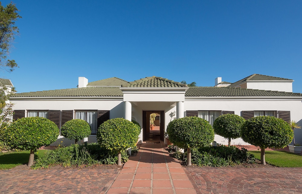 St James Of Knysna 2/50