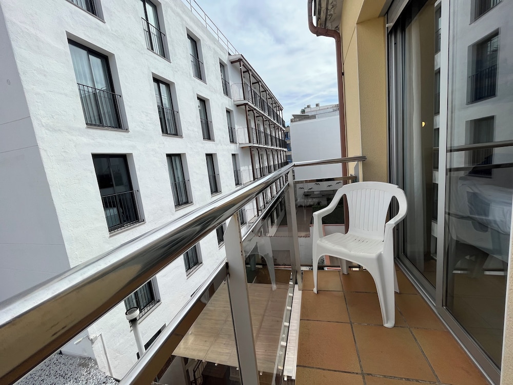 Neptuno Apartments 5/69