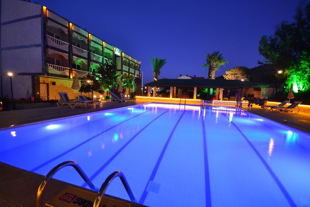 Cunda Basel Hotel 27/47