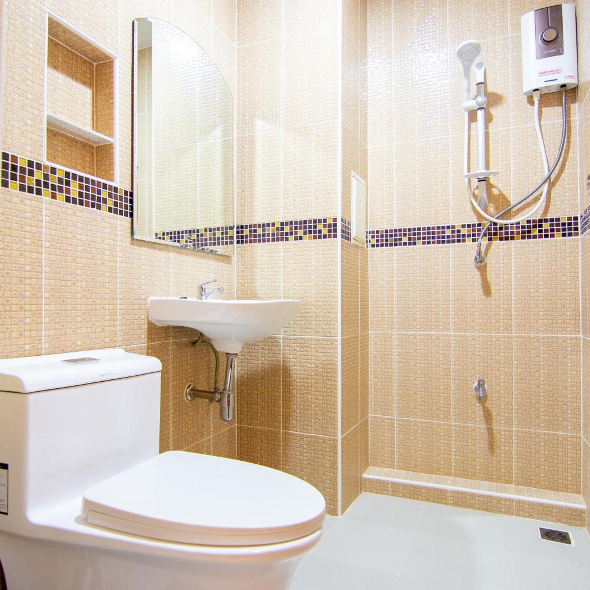 Nonnee Lampang Hotel 37/40