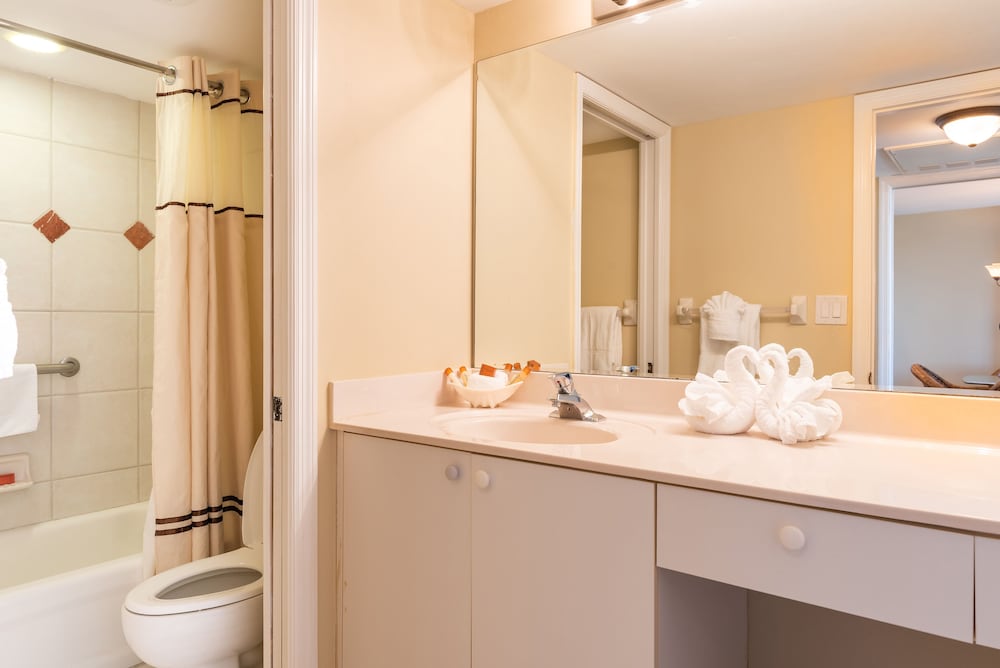 Lover's Key Resort by Check-In Vacation Rentals 33/70