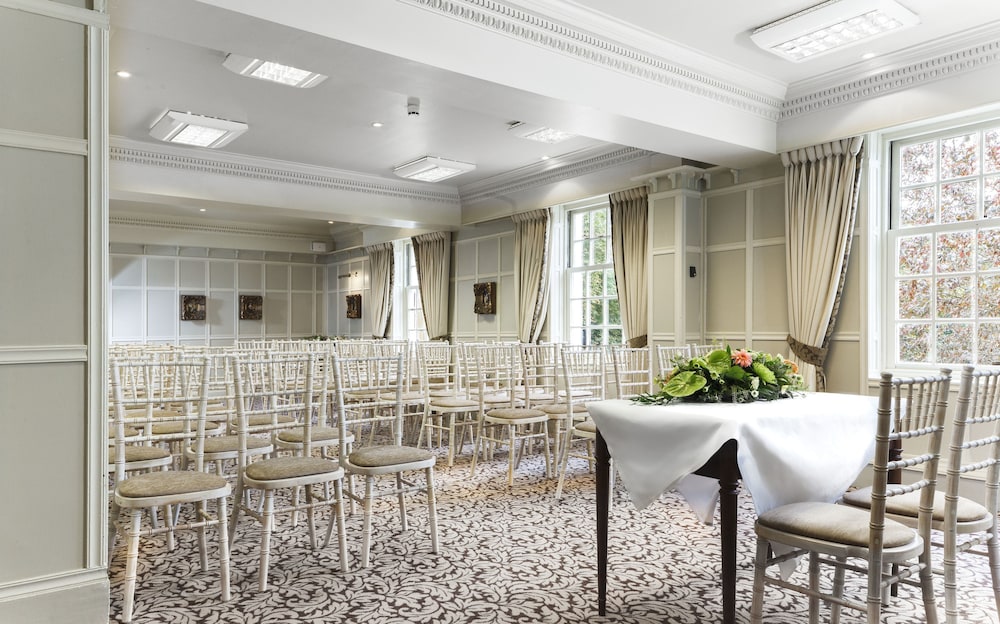 Brandshatch Place Hotel and Spa 34/48
