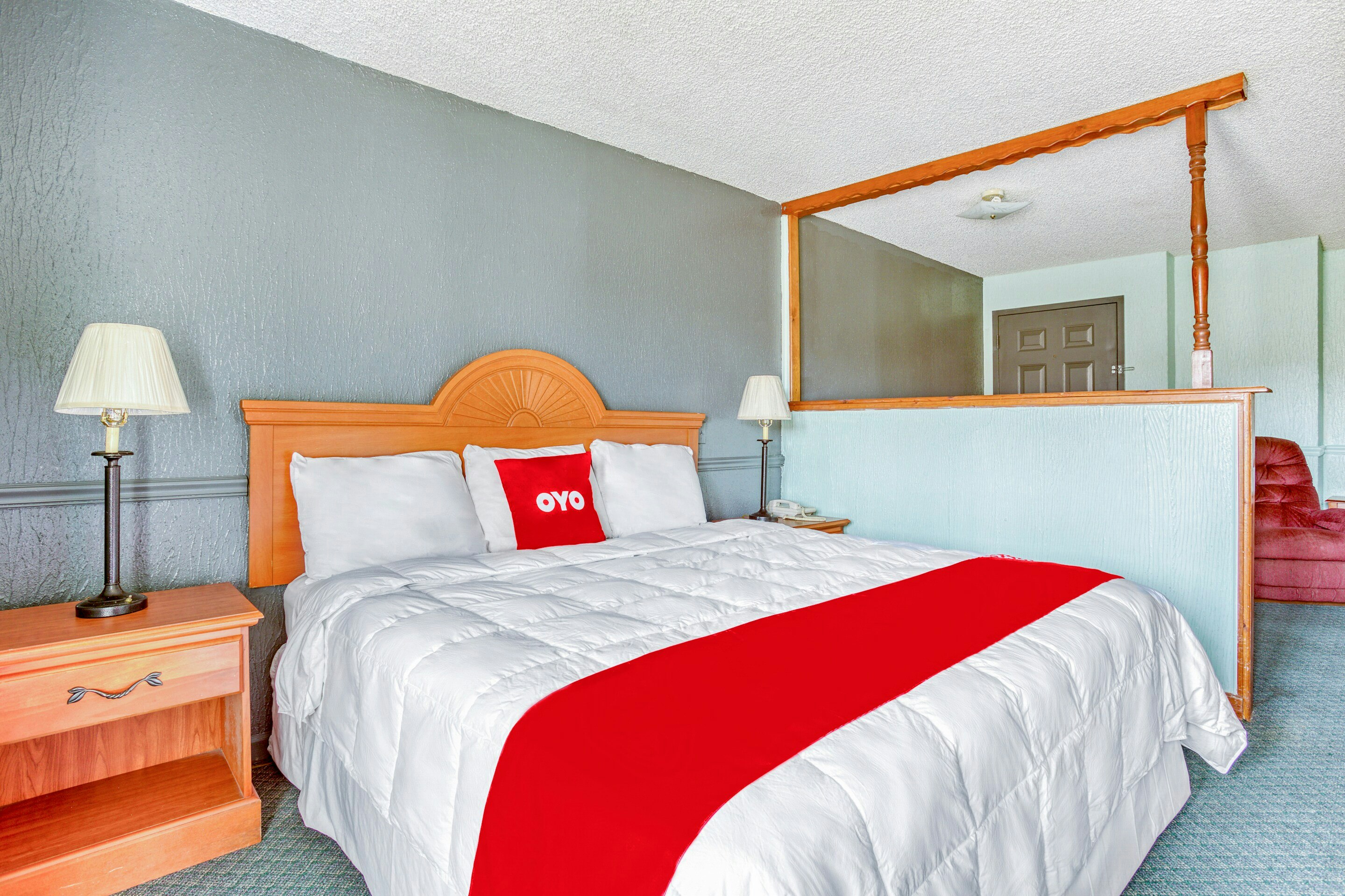 OYO Townhouse Tulsa Woodland Hills 11/30