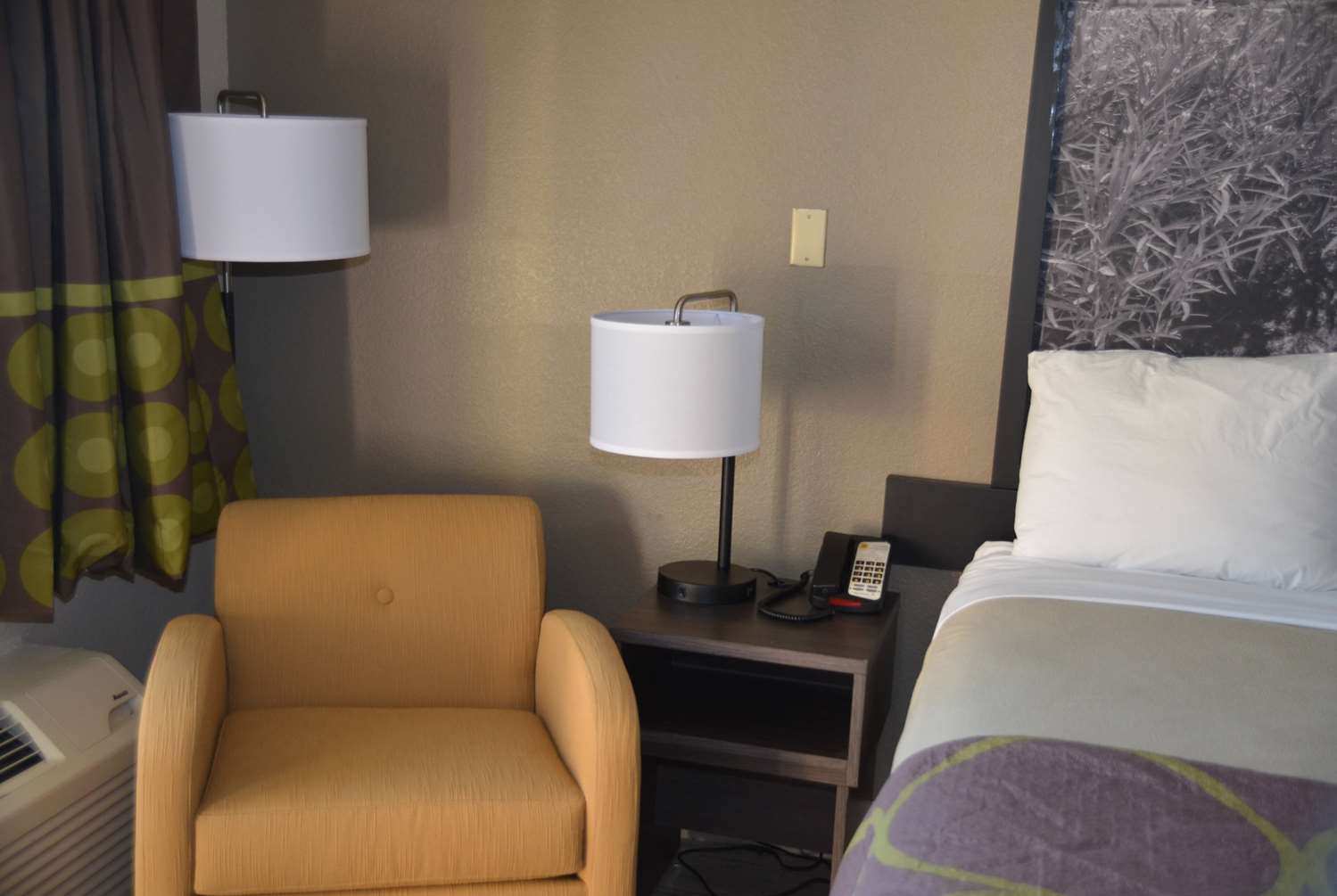 Super 8 By Wyndham Fredericksburg 18/28