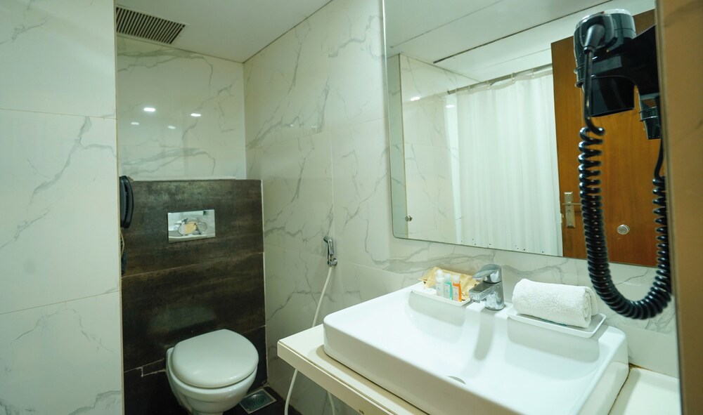 Hotel Mayura 43/50
