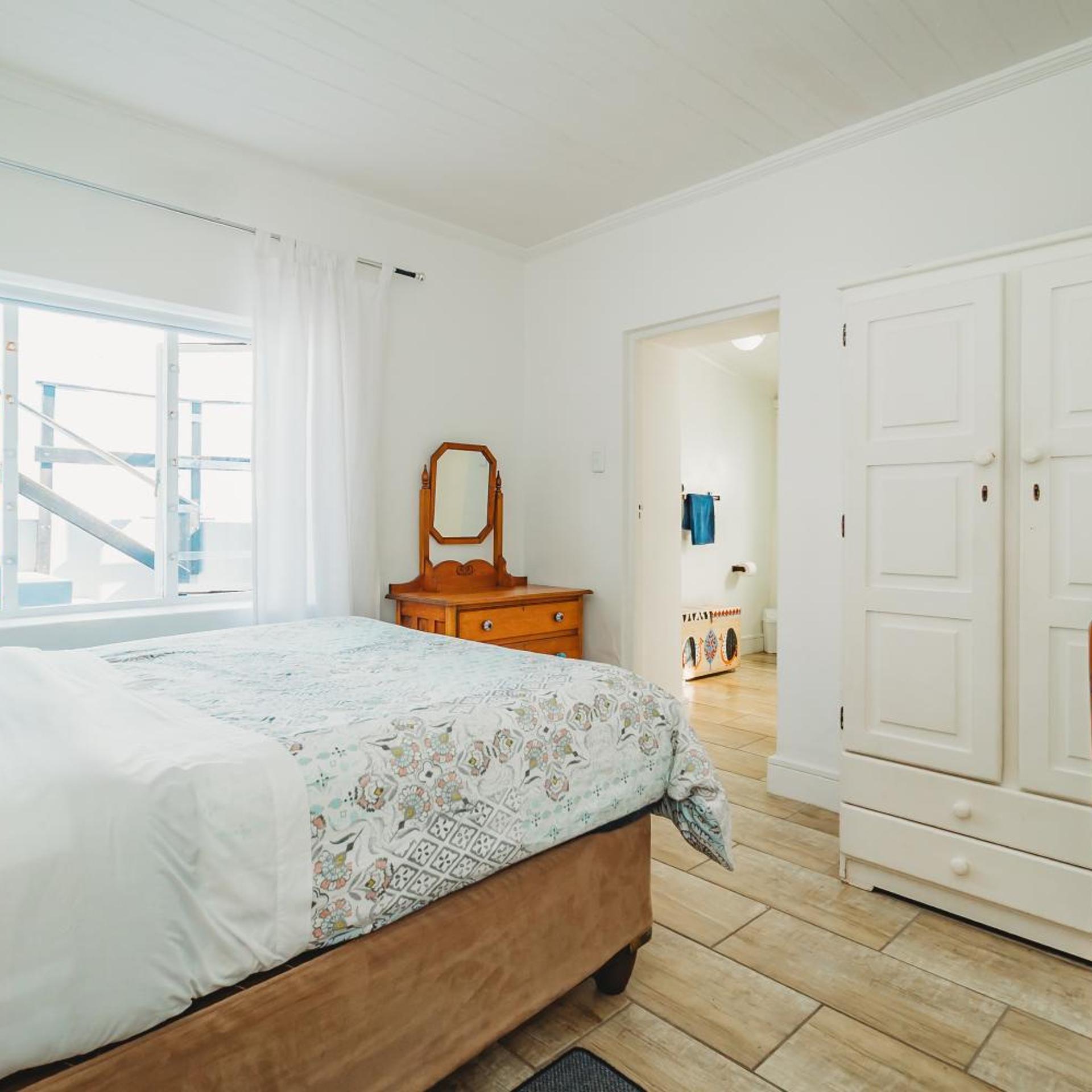 Silver Spray Beach Accommodation 9/40